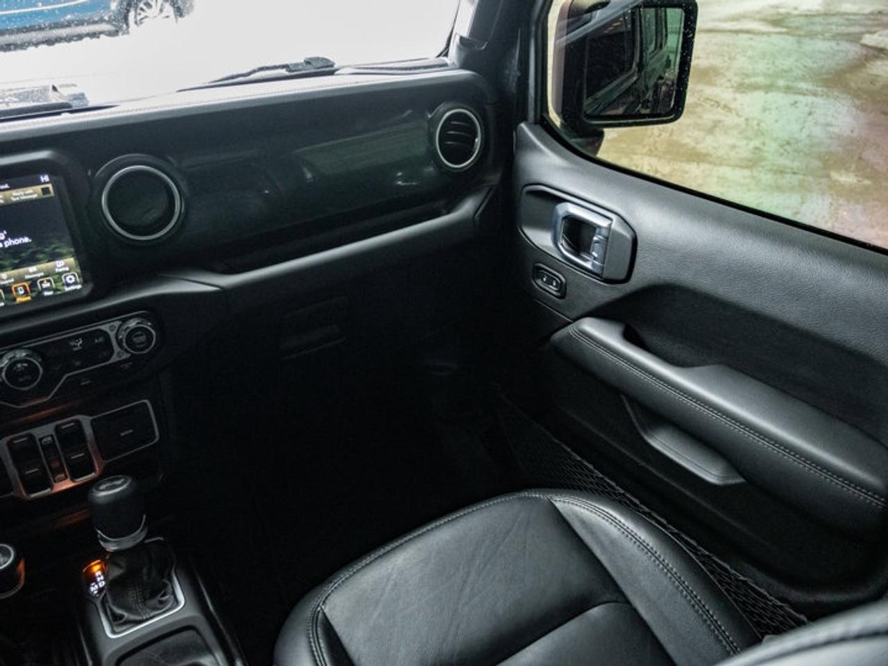 2021 Jeep Wrangler UNLIMITED ALTITUDE Photo