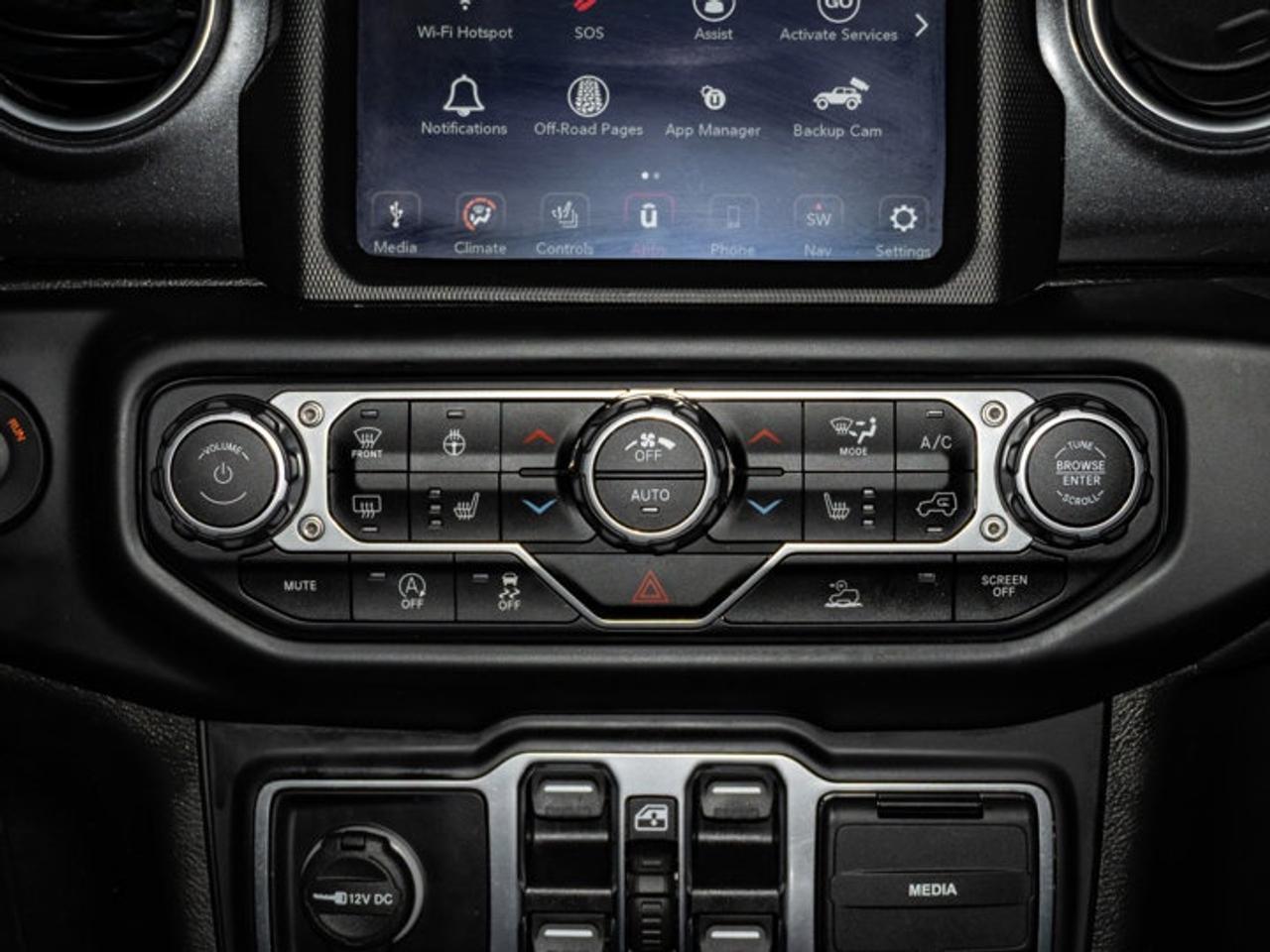 2021 Jeep Wrangler UNLIMITED ALTITUDE Photo