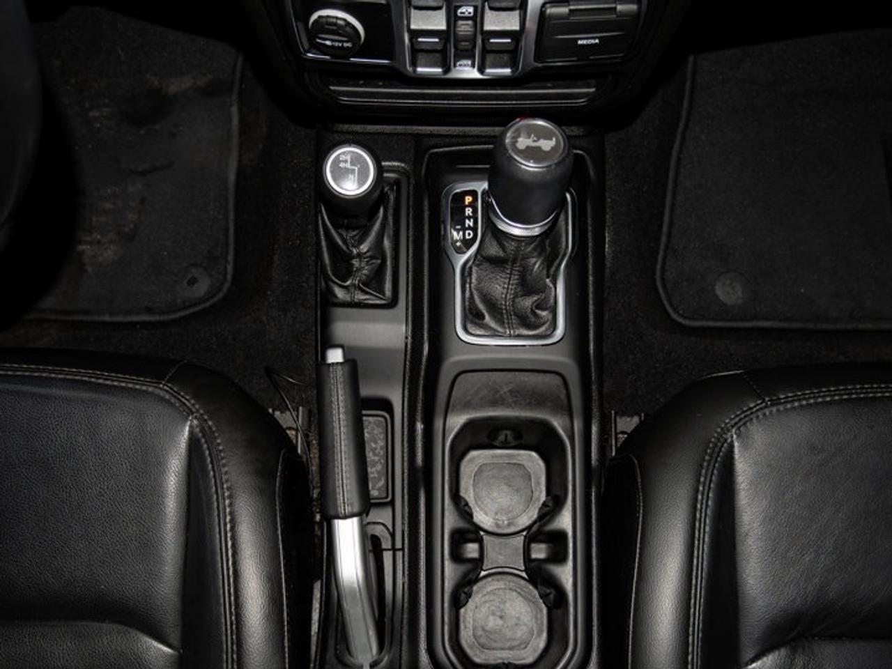 2021 Jeep Wrangler UNLIMITED ALTITUDE Photo