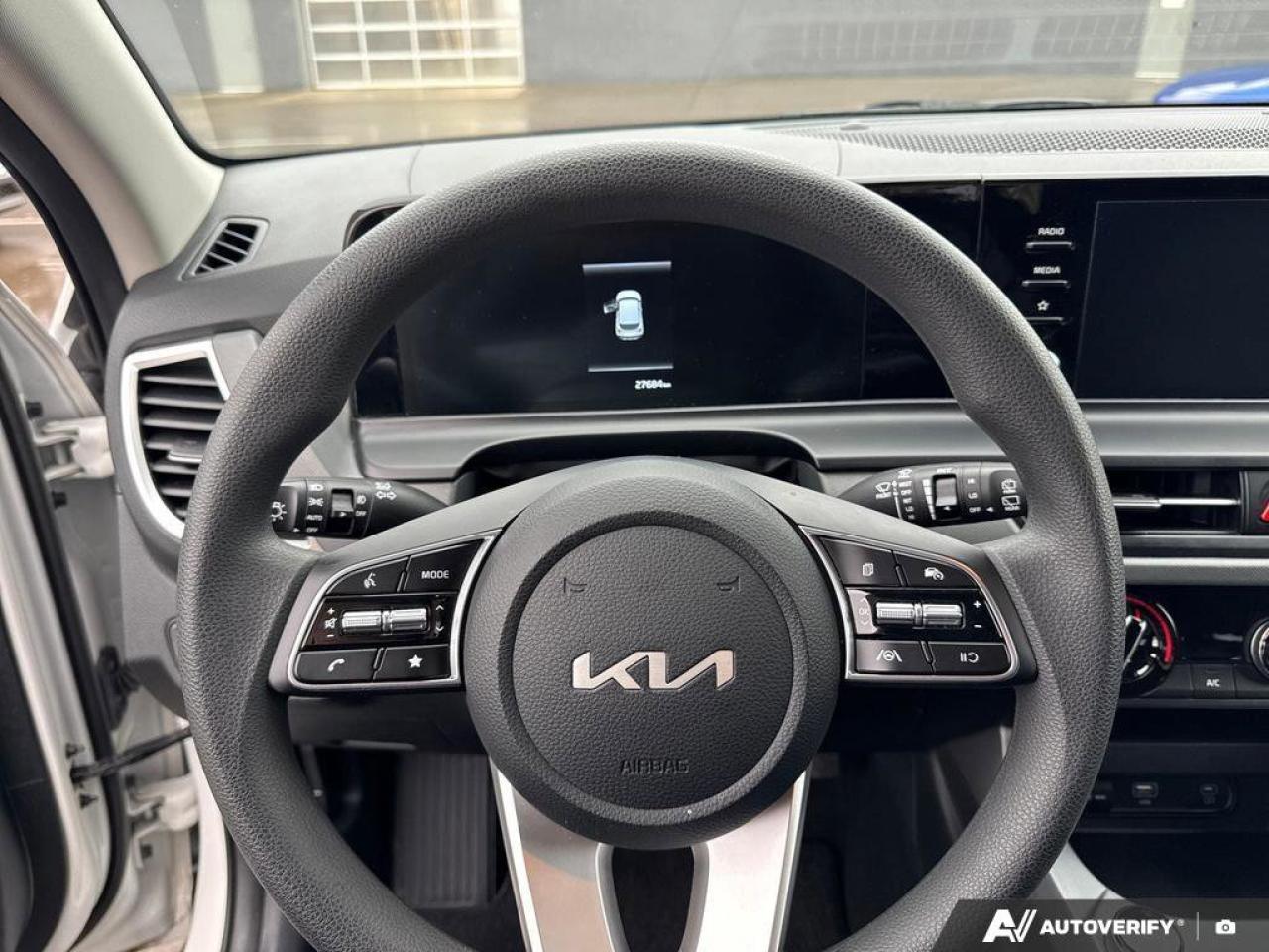2025 Kia Seltos LX Photo