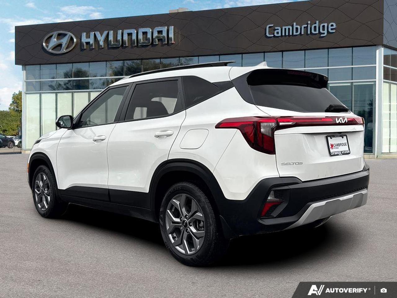 2025 Kia Seltos LX Photo4