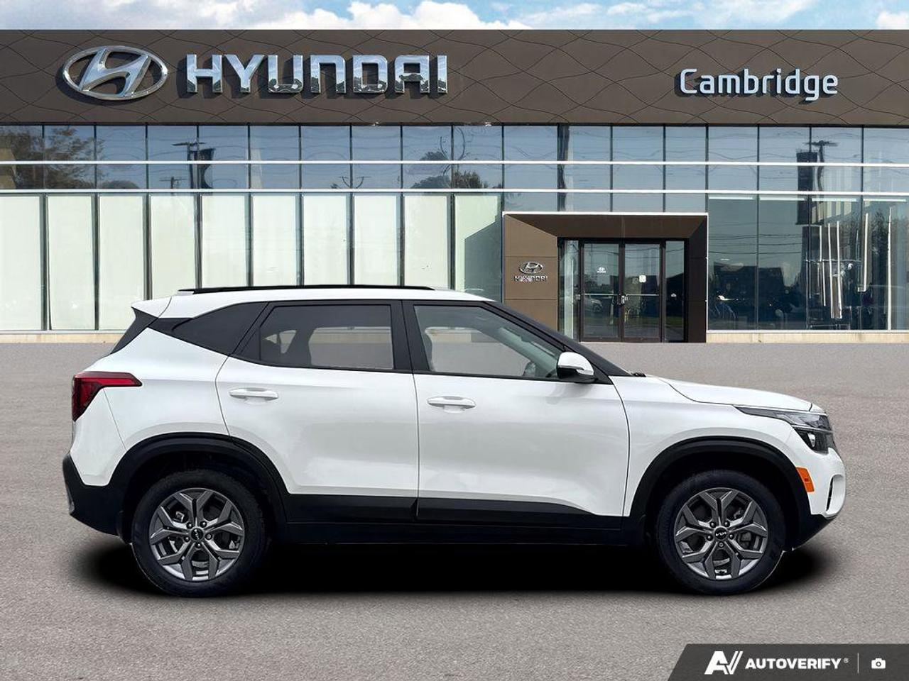 2025 Kia Seltos LX Photo