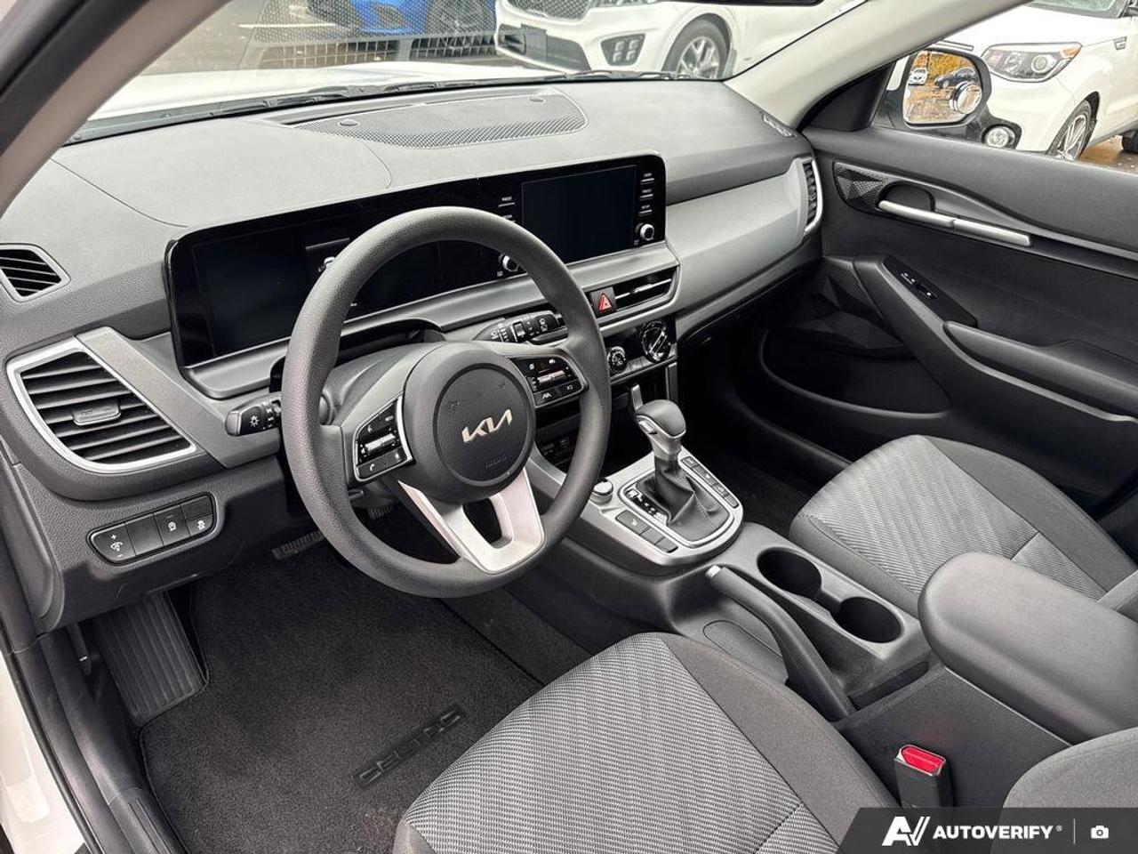 2025 Kia Seltos LX Photo