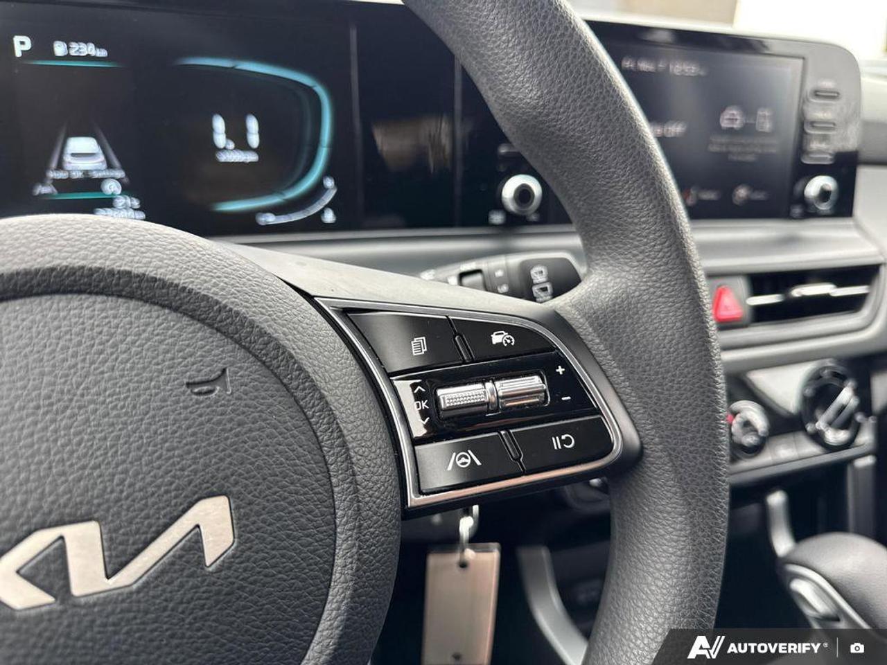 2025 Kia Seltos LX Photo