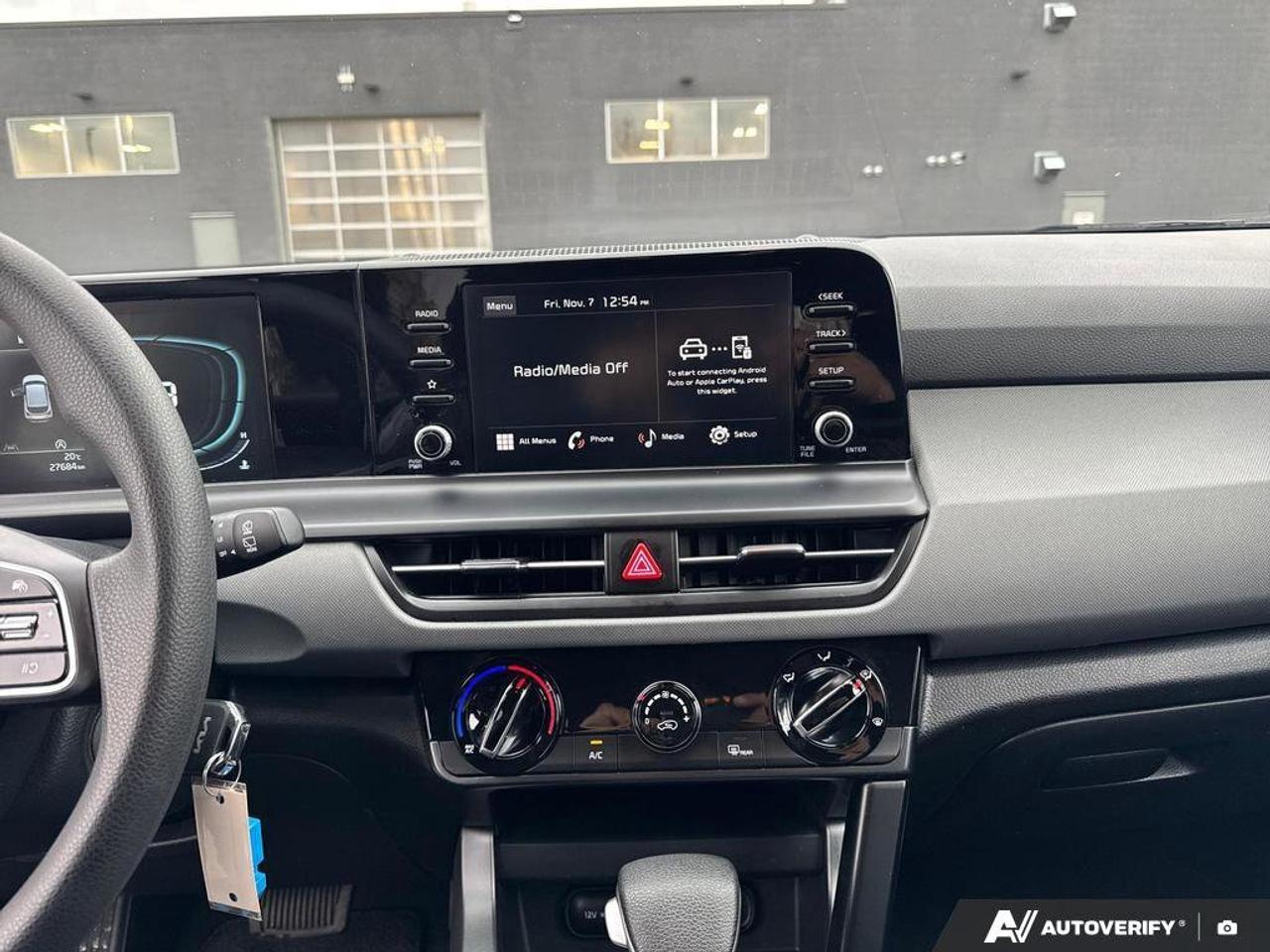 2025 Kia Seltos LX Photo