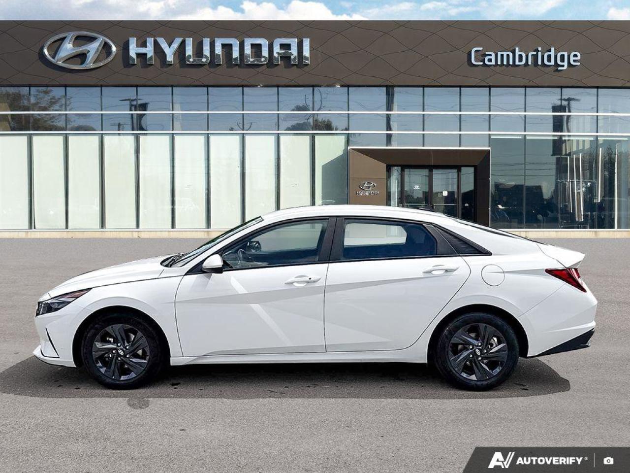 2023 Hyundai Elantra Preferred   Carplay   Heated Seats Photo3