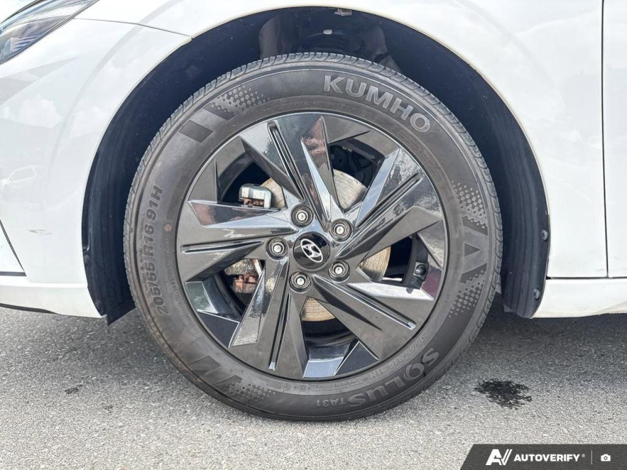 2023 Hyundai Elantra Preferred   Carplay   Heated Seats Photo