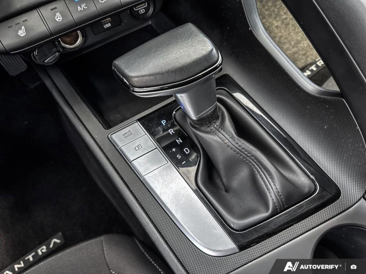 2023 Hyundai Elantra Preferred   Carplay   Heated Seats Photo