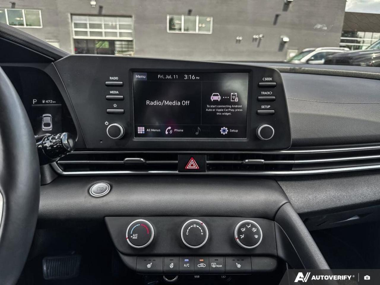 2023 Hyundai Elantra Preferred   Carplay   Heated Seats Photo