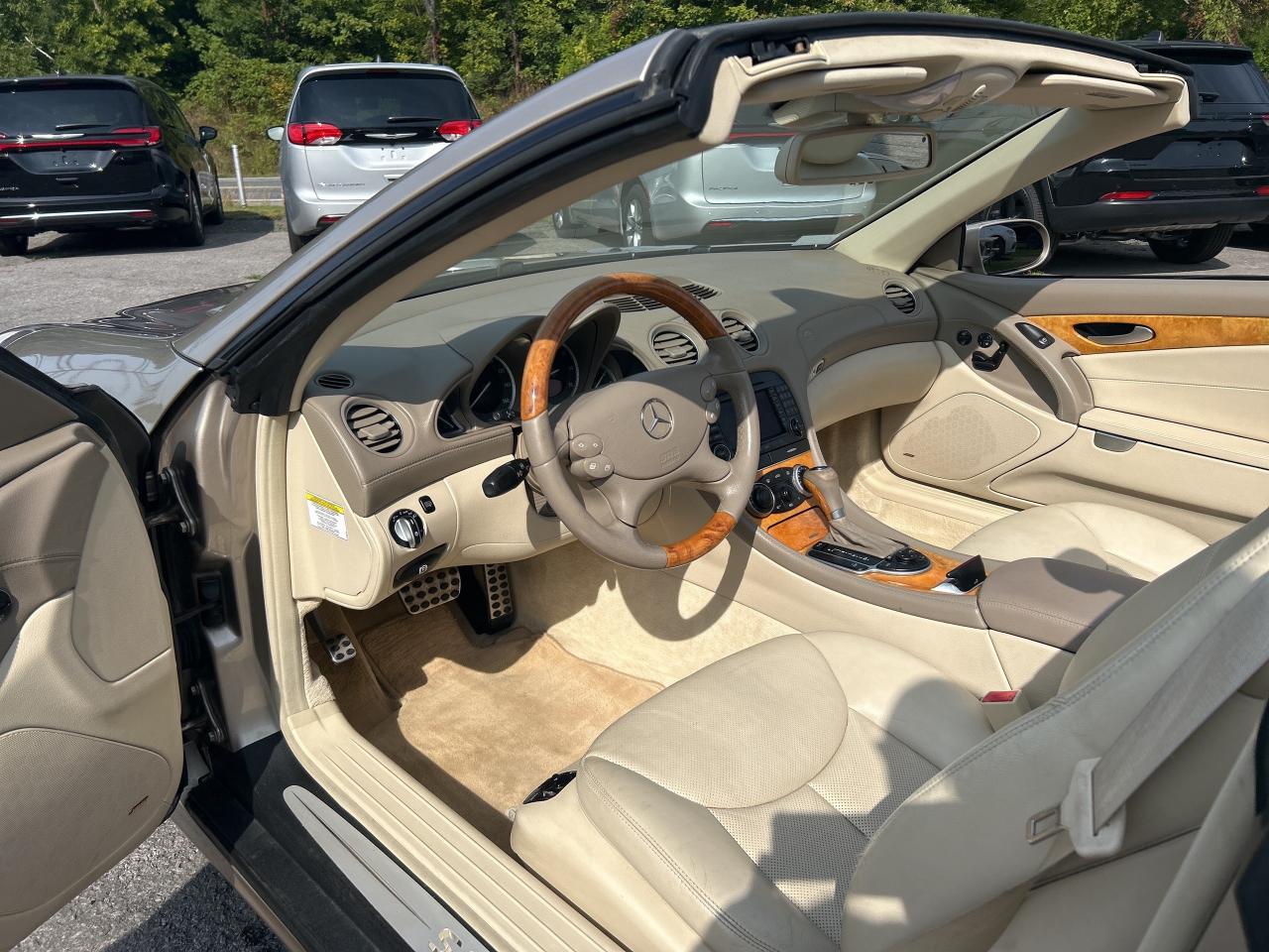 2005 Mercedes-Benz SL-Class 5.0L Photo