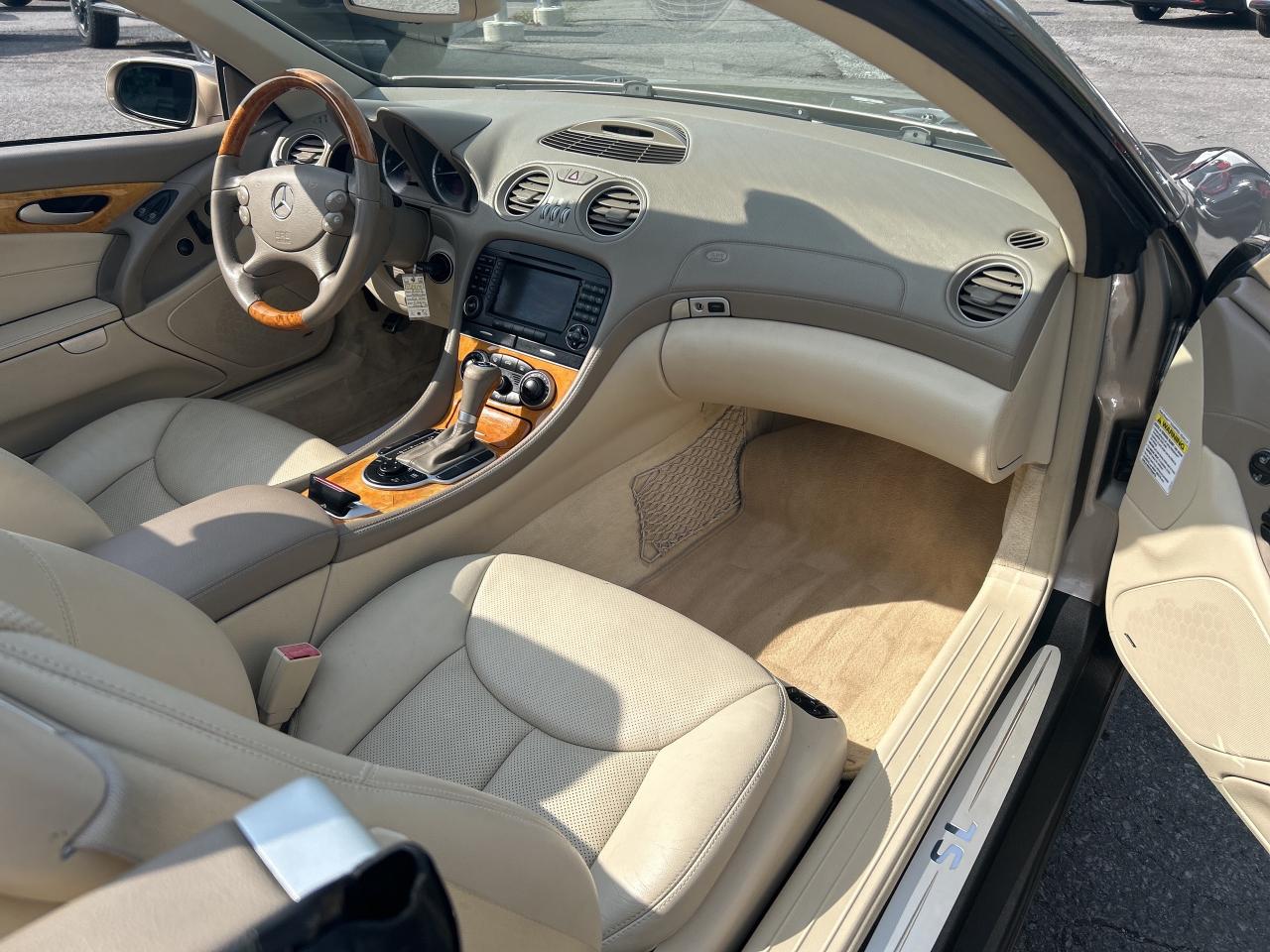 2005 Mercedes-Benz SL-Class 5.0L Photo