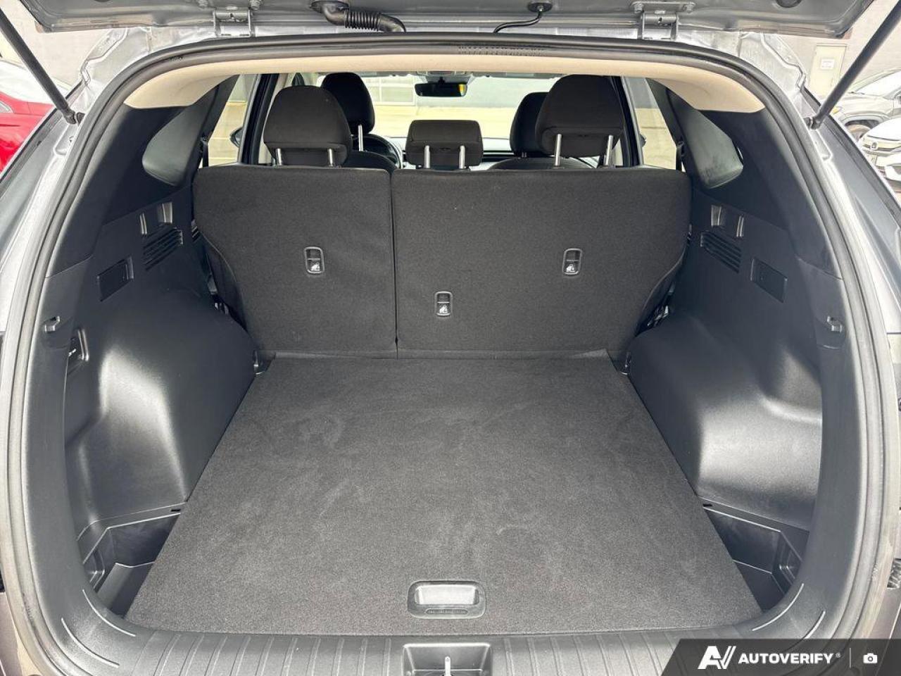 2022 Hyundai Tucson Preferred   Heated Seats   Carplay   Safety Suite Photo