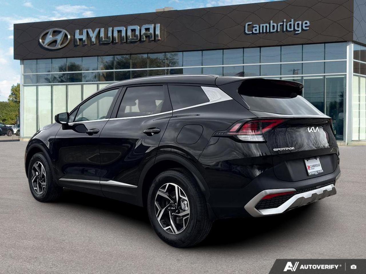 2025 Kia Sportage LX   AWD   HEATED SEATS   CARPLAY   LANE KEEP ASSI Photo4