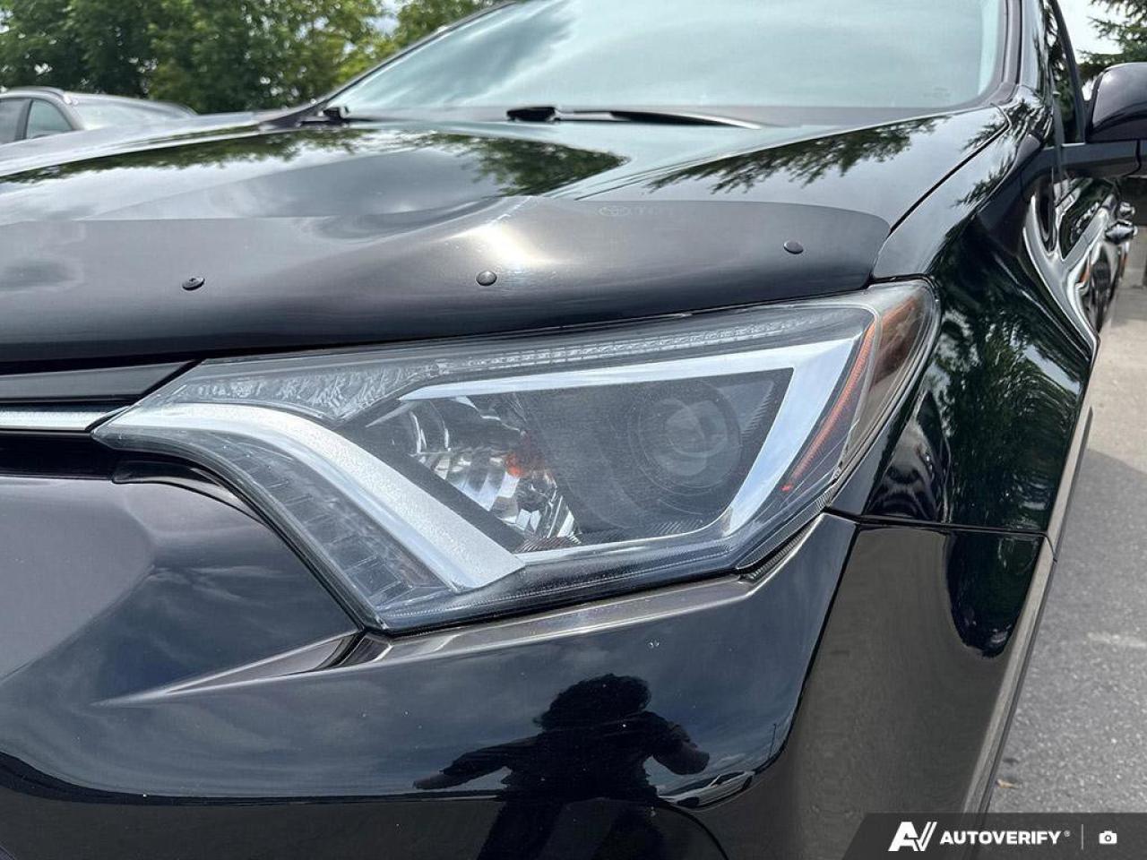 2018 Toyota RAV4 LE FWD   Toyota Safety Sense   Award-Winning Value Photo