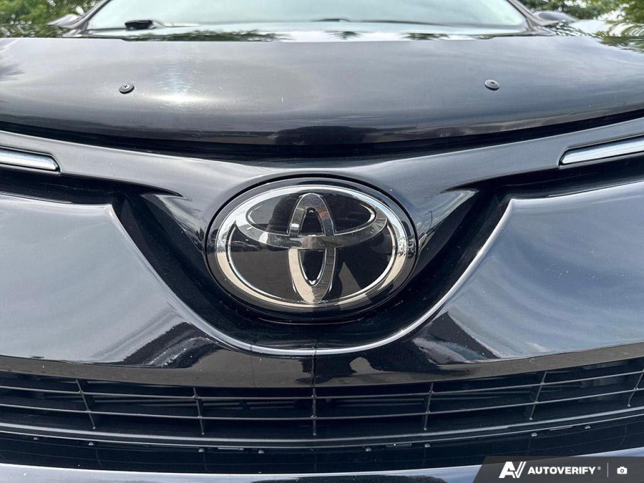 2018 Toyota RAV4 LE FWD   Toyota Safety Sense   Award-Winning Value Photo