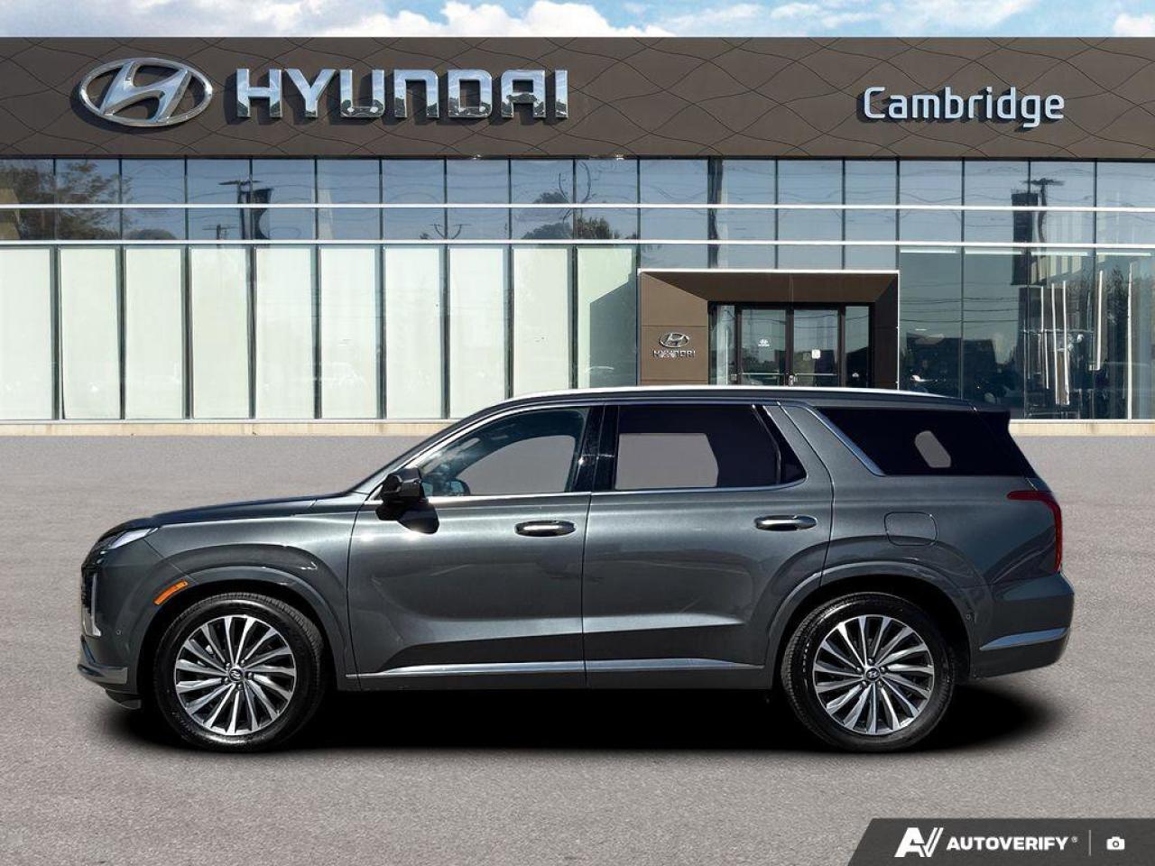 2025 Hyundai PALISADE Ultimate Calligraphy AWD   Nappa Leather   7-Passe Photo