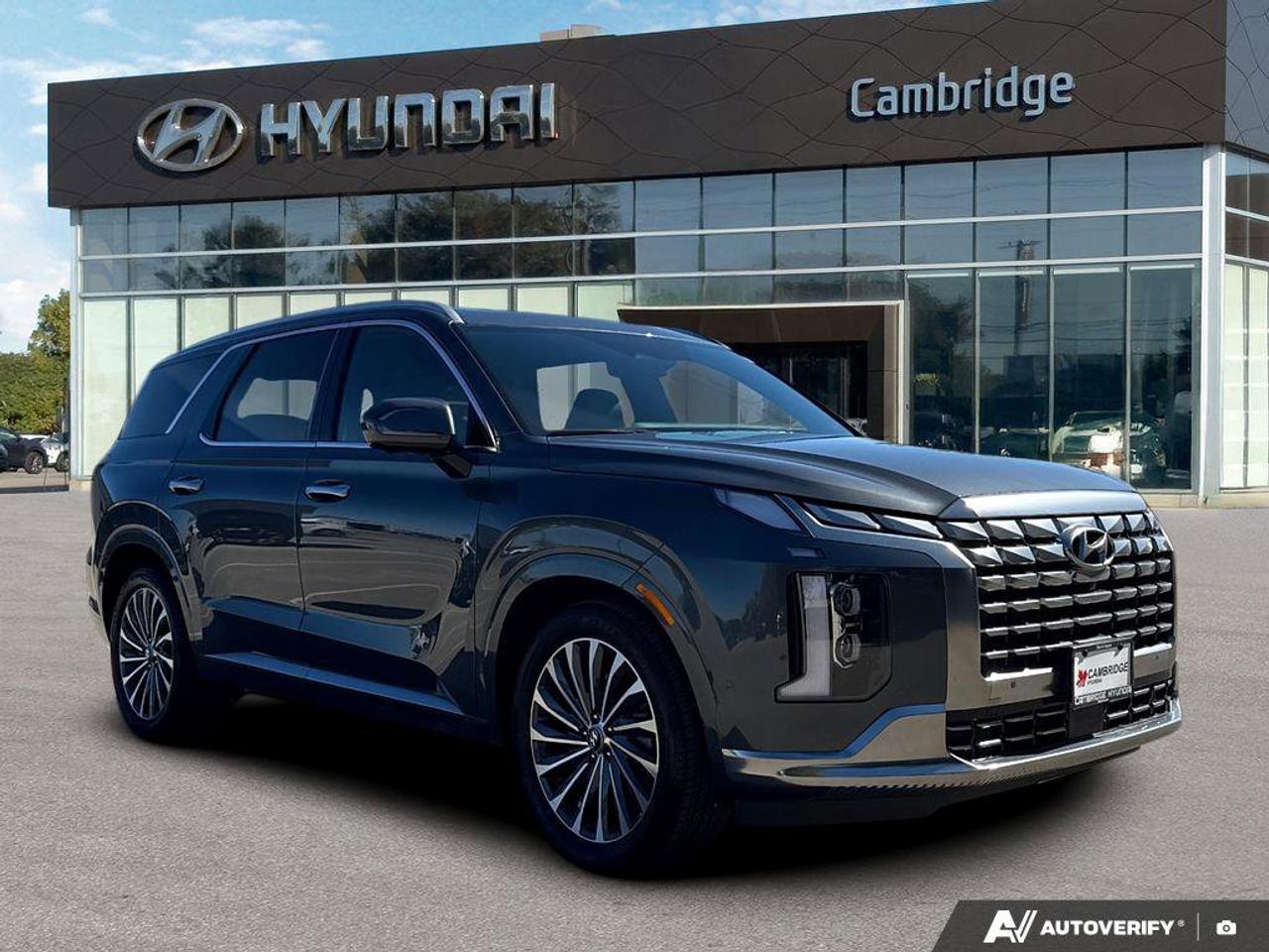2025 Hyundai PALISADE Ultimate Calligraphy AWD   Nappa Leather   7-Passe Photo