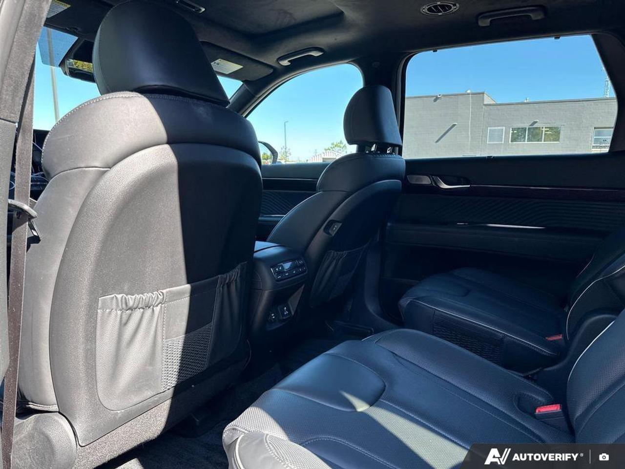 2025 Hyundai PALISADE Ultimate Calligraphy AWD   Nappa Leather   7-Passe Photo