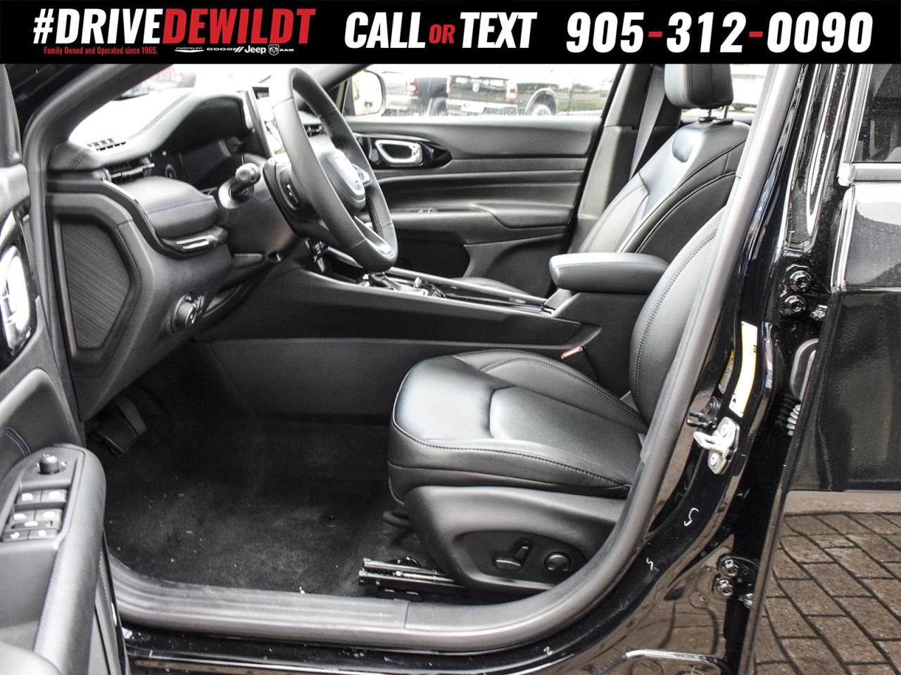 2025 Jeep Compass ALTITUDE   NEW CAR RATES   PANO ROOF Photo