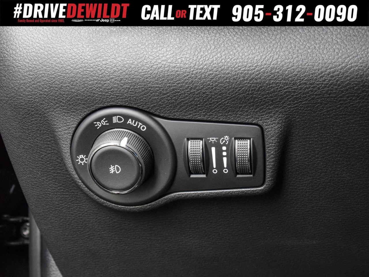 2025 Jeep Compass ALTITUDE   NEW CAR RATES   PANO ROOF Photo