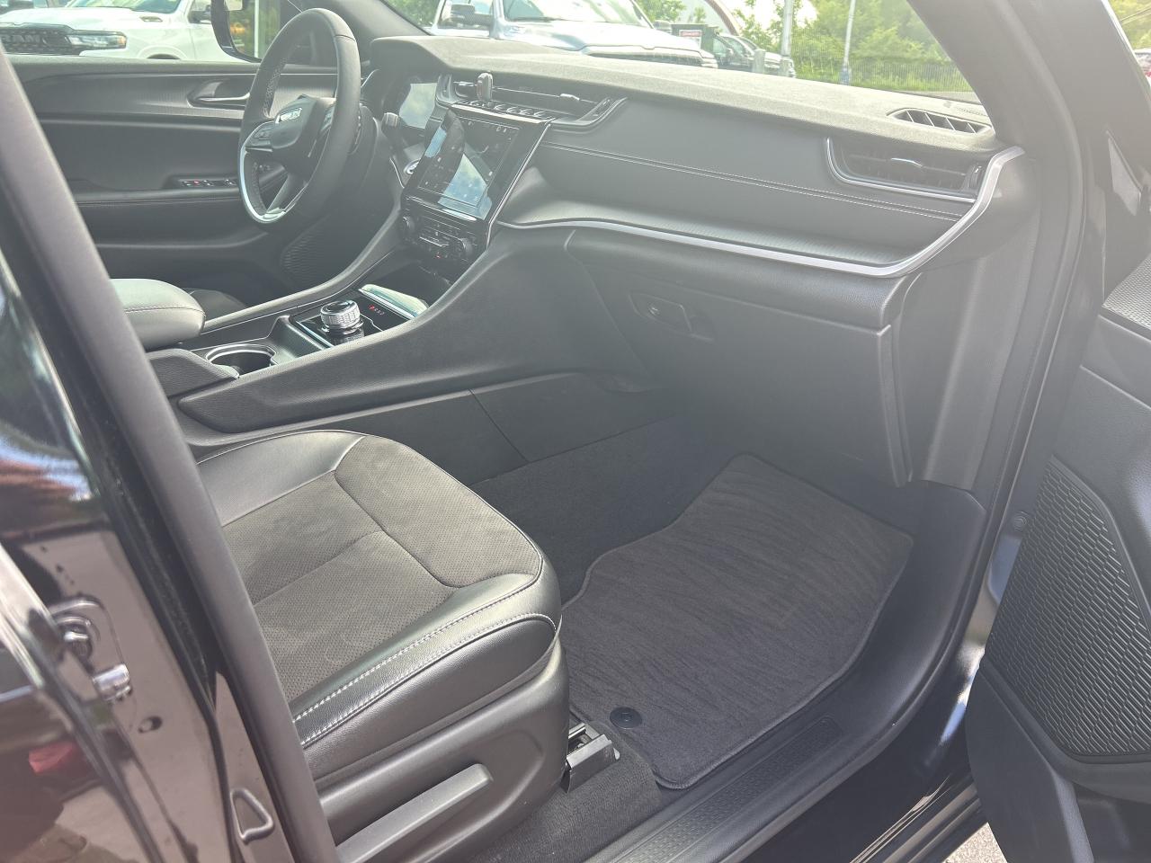 2024 Jeep Grand Cherokee Altitude Photo