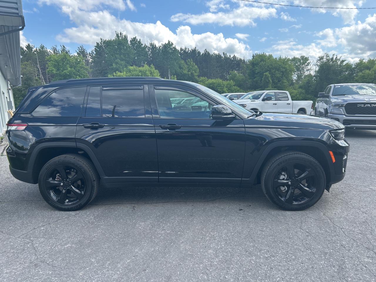 2024 Jeep Grand Cherokee Altitude Photo