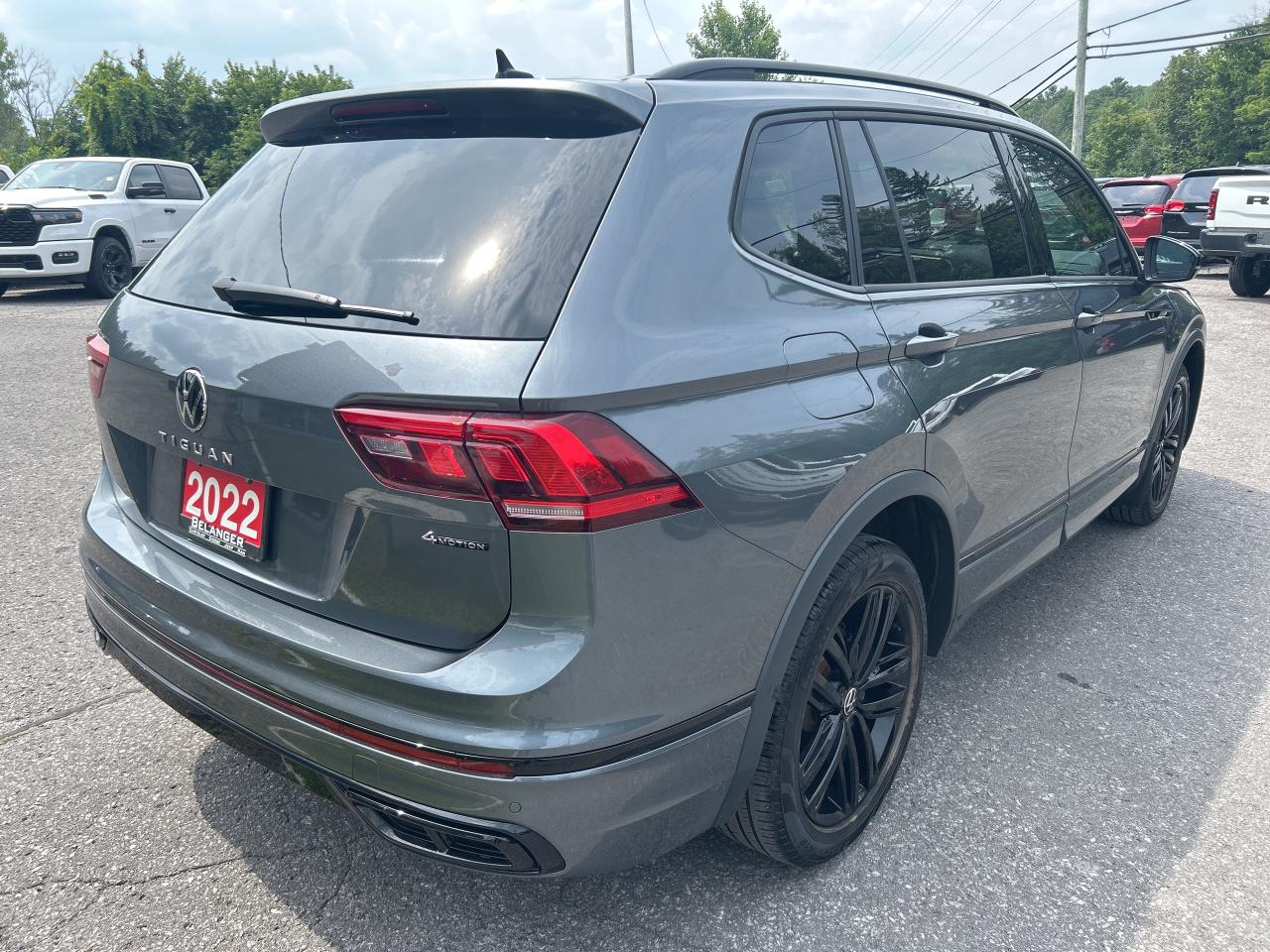 2022 Volkswagen Tiguan Comfortline R-Line Black Edition Photo