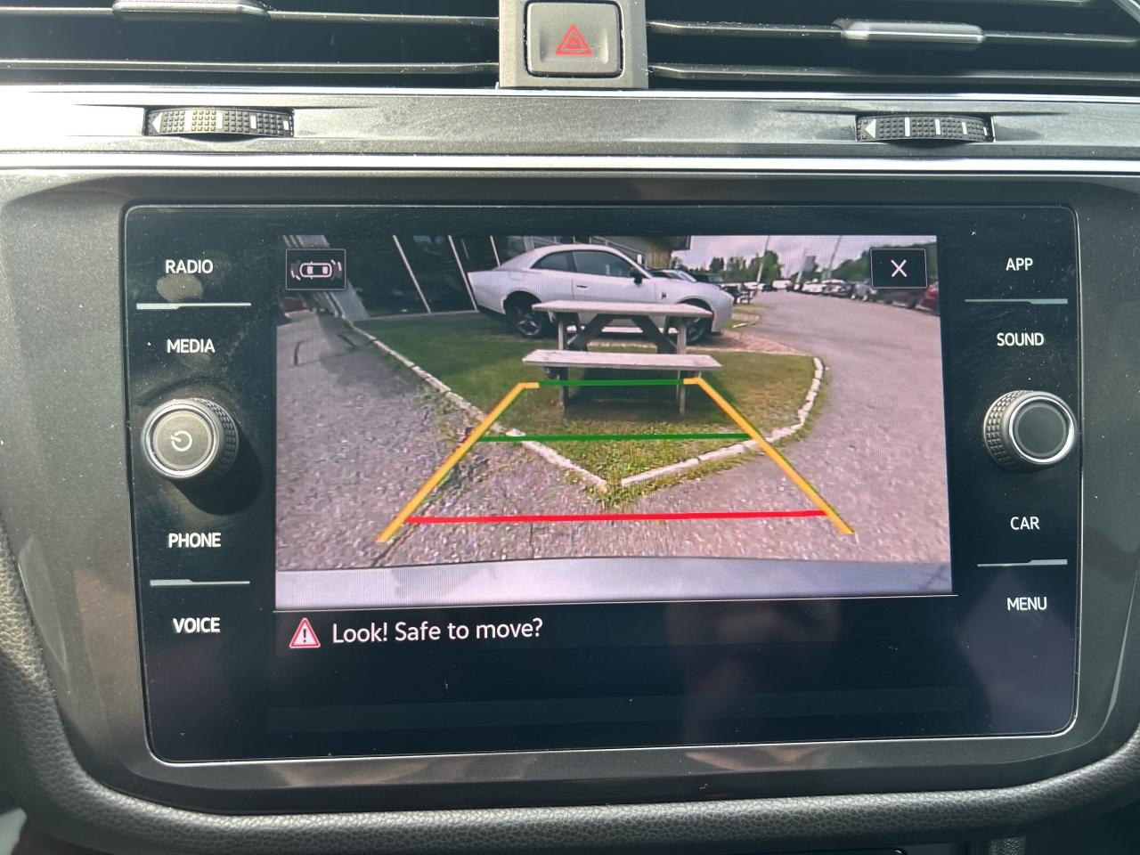 2022 Volkswagen Tiguan Comfortline R-Line Black Edition Photo