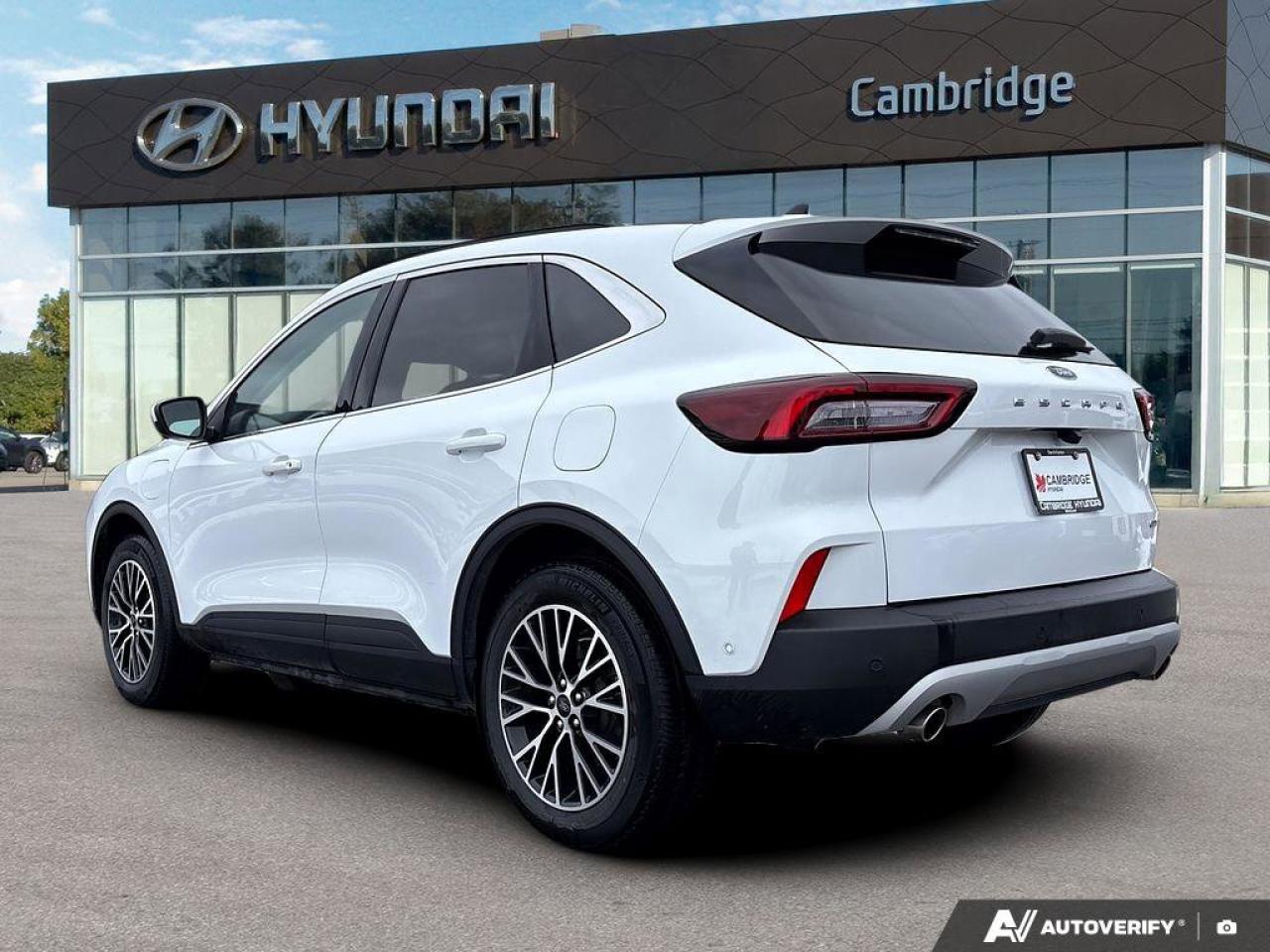 2023 Ford Escape PHEV Photo4