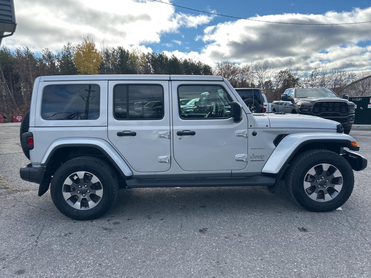 2023 Jeep Wrangler Sahara EXTENDED WARRANTY Photo