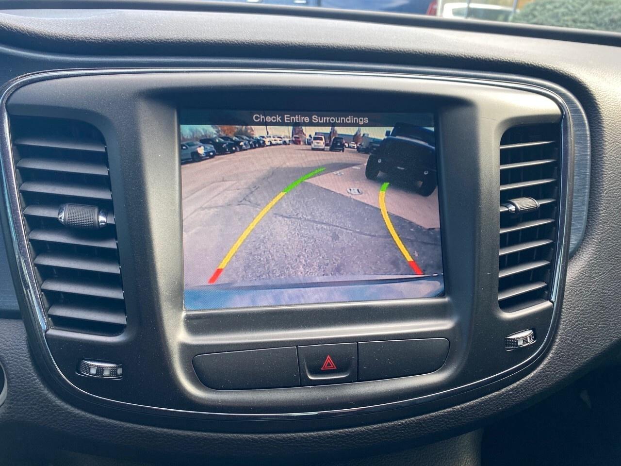 2015 Chrysler 200 4dr Sdn S AWD Photo