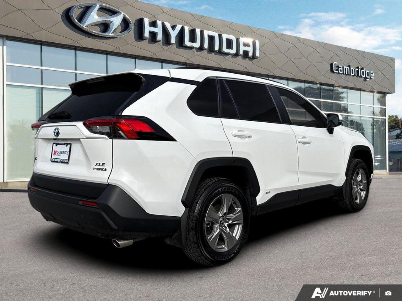 2024 Toyota RAV4 Hybrid XLE AWD   Sunroof   Heated Seats   Carplay Photo