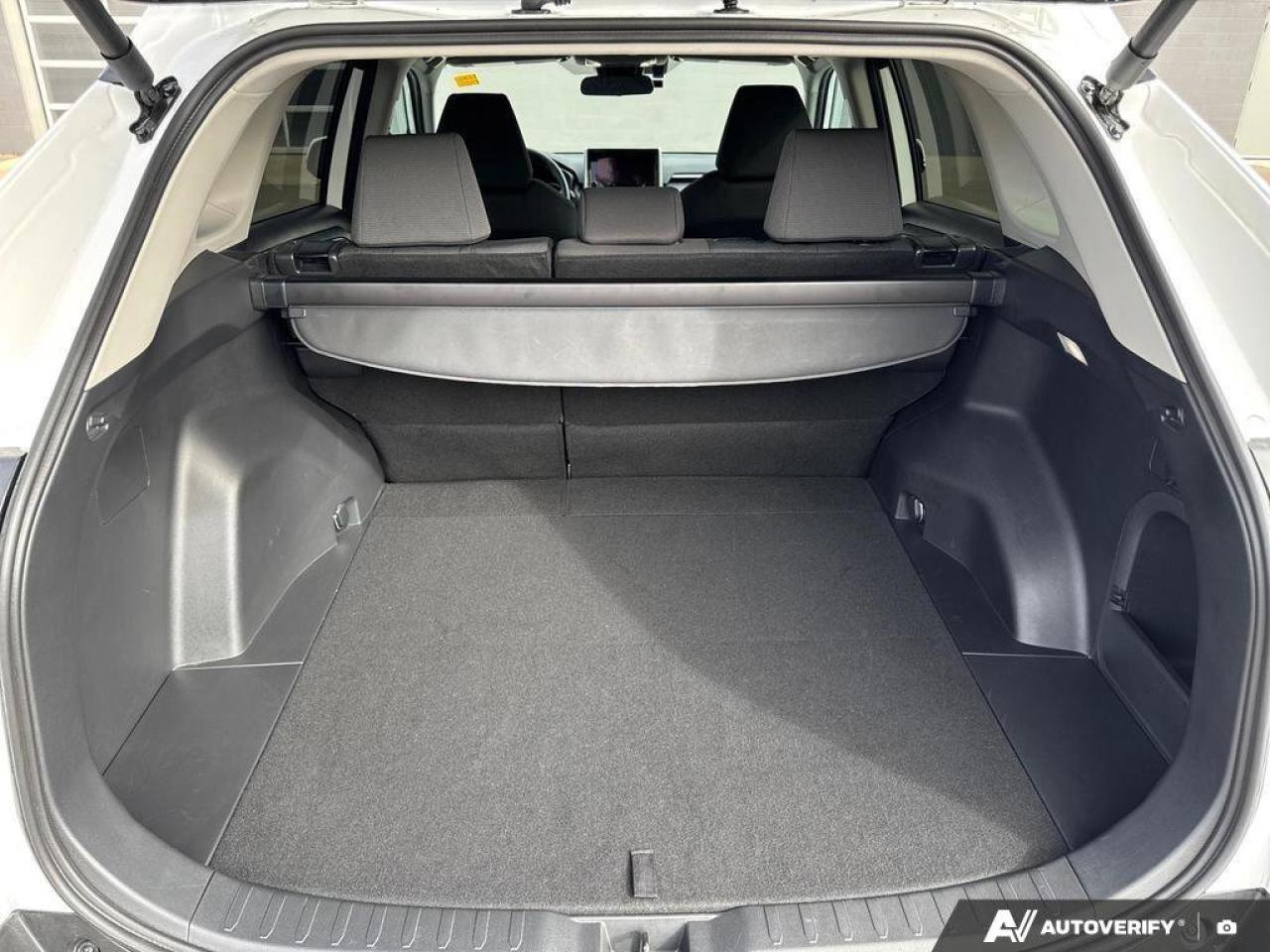 2024 Toyota RAV4 Hybrid XLE AWD   Sunroof   Heated Seats   Carplay Photo