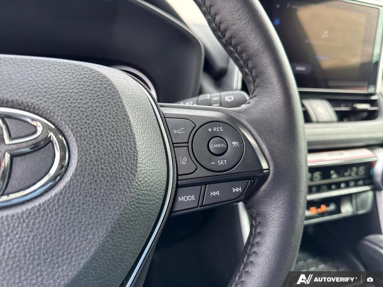 2024 Toyota RAV4 Hybrid XLE AWD   Sunroof   Heated Seats   Carplay Photo