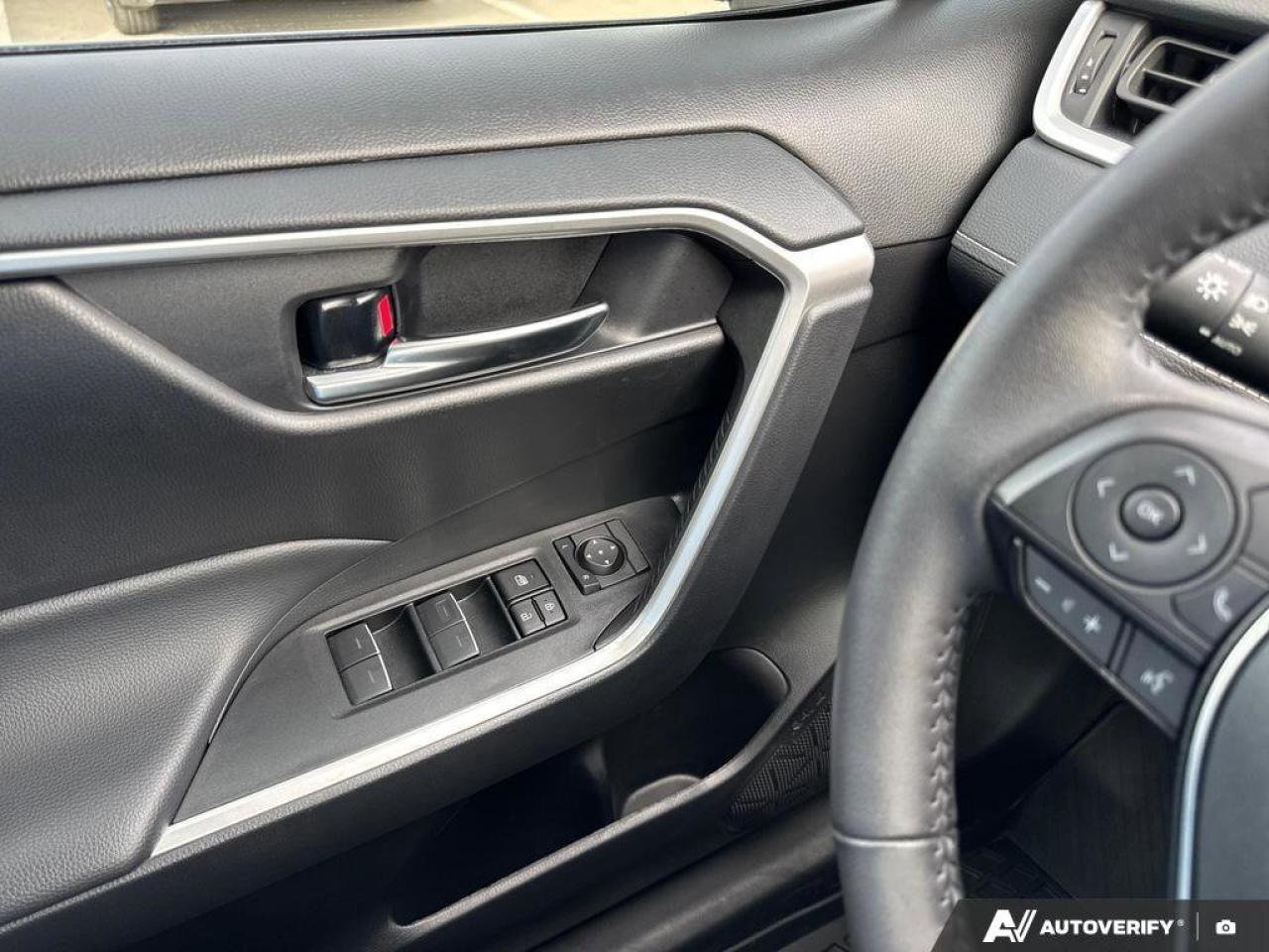 2024 Toyota RAV4 Hybrid XLE AWD   Sunroof   Heated Seats   Carplay Photo