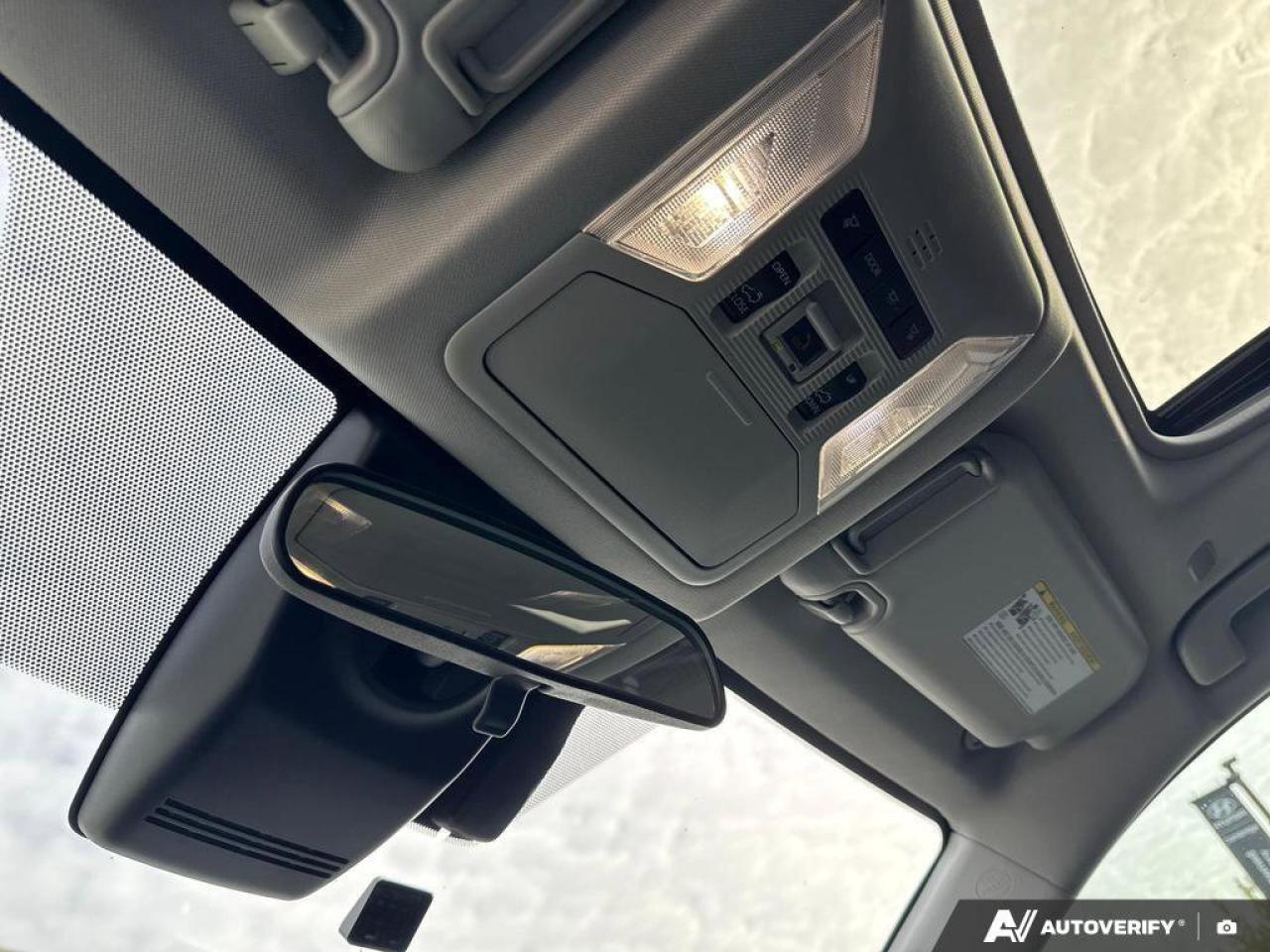 2024 Toyota RAV4 Hybrid XLE AWD   Sunroof   Heated Seats   Carplay Photo