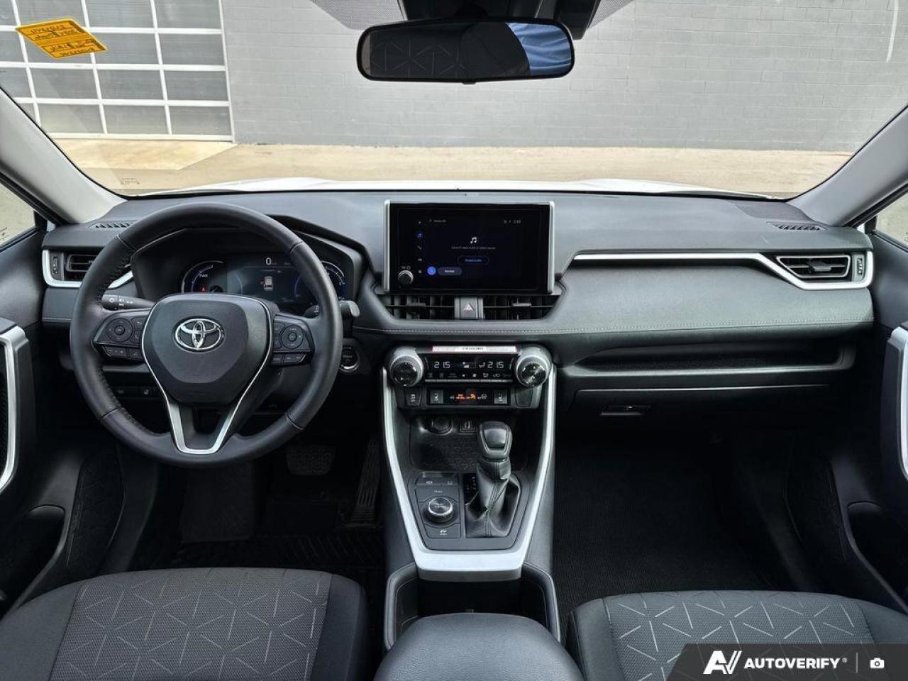 2024 Toyota RAV4 Hybrid XLE AWD   Sunroof   Heated Seats   Carplay Photo
