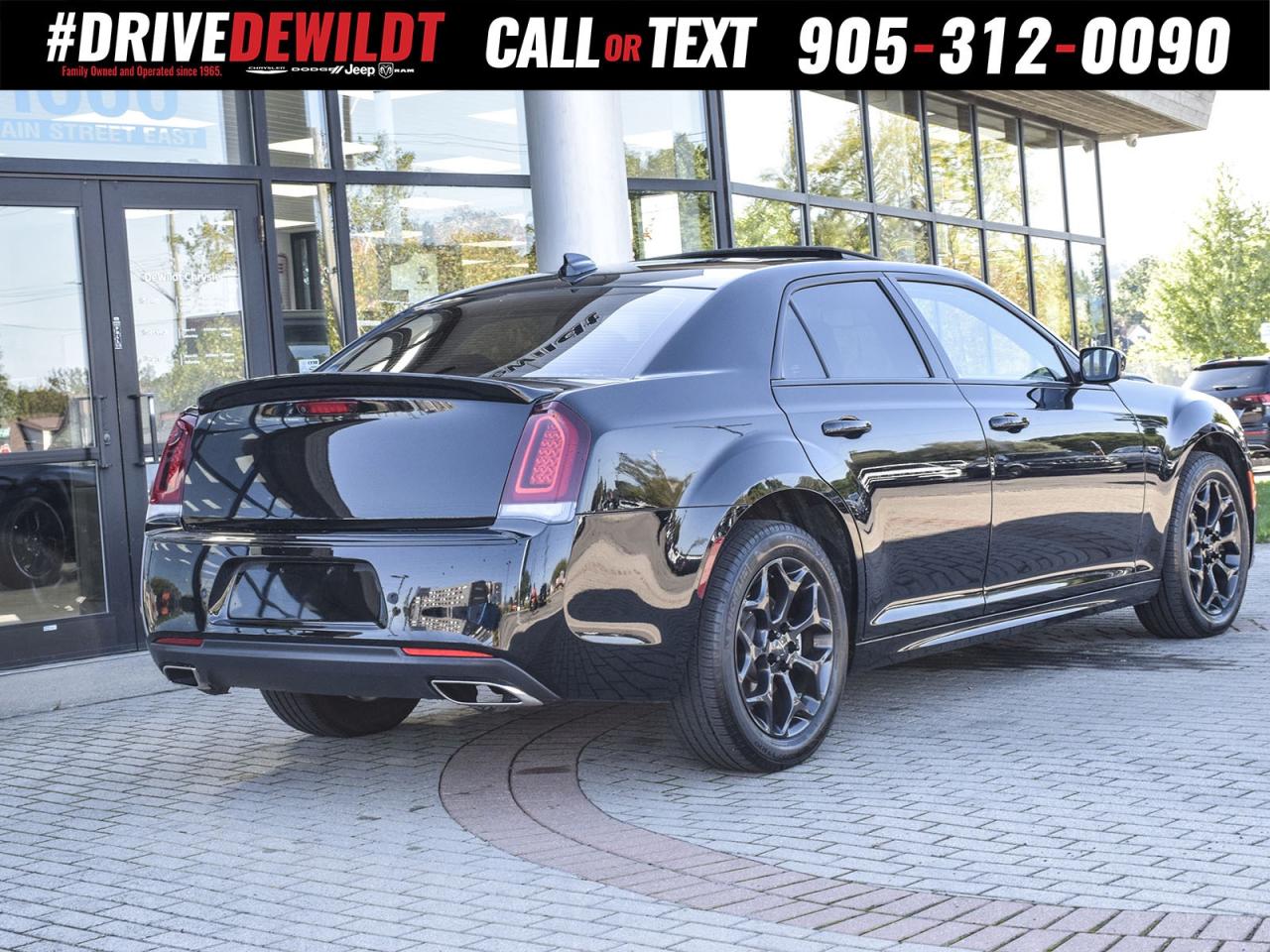 2021 Chrysler 300 300S   ALL WHEEL DRIVE   PANORAMIC SUNROOF Photo
