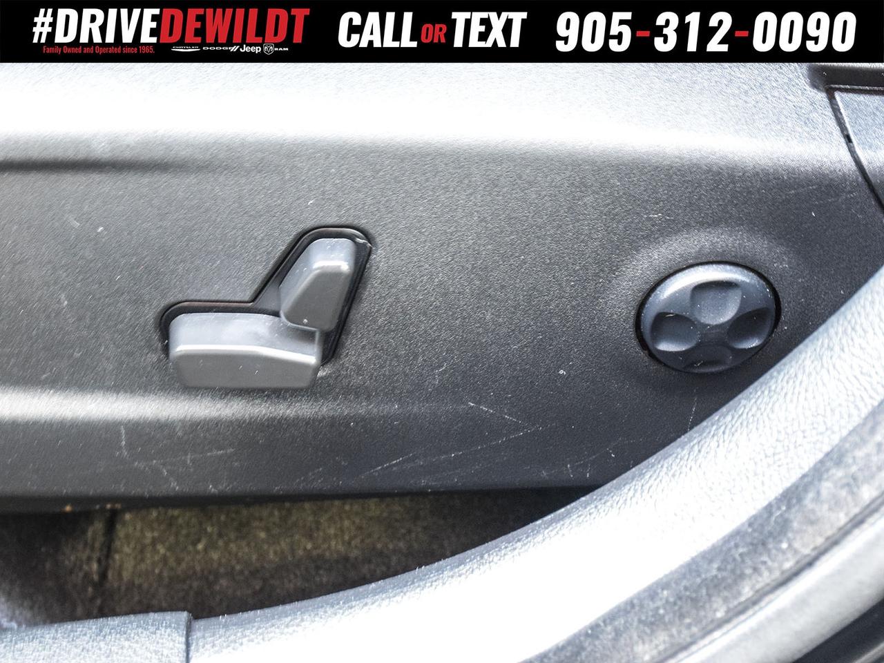 2021 Chrysler 300 300S   ALL WHEEL DRIVE   PANORAMIC SUNROOF Photo