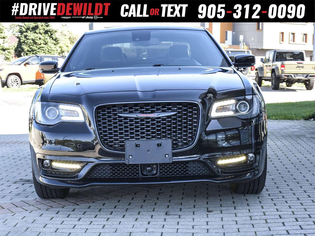 2021 Chrysler 300 300S   ALL WHEEL DRIVE   PANORAMIC SUNROOF Photo