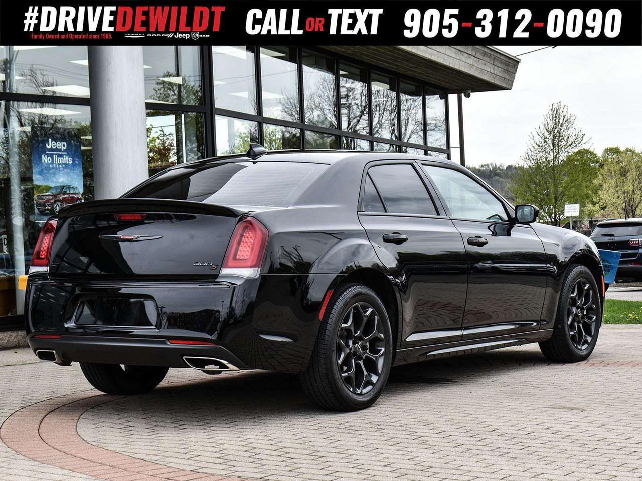 2021 Chrysler 300 300S   ALL WHEEL DRIVE   PANORAMIC SUNROOF Photo