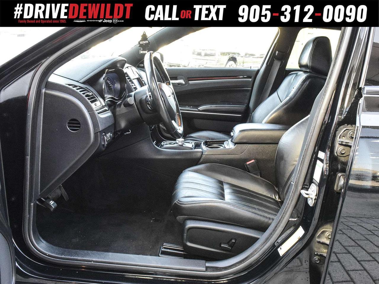 2021 Chrysler 300 300S   ALL WHEEL DRIVE   PANORAMIC SUNROOF Photo