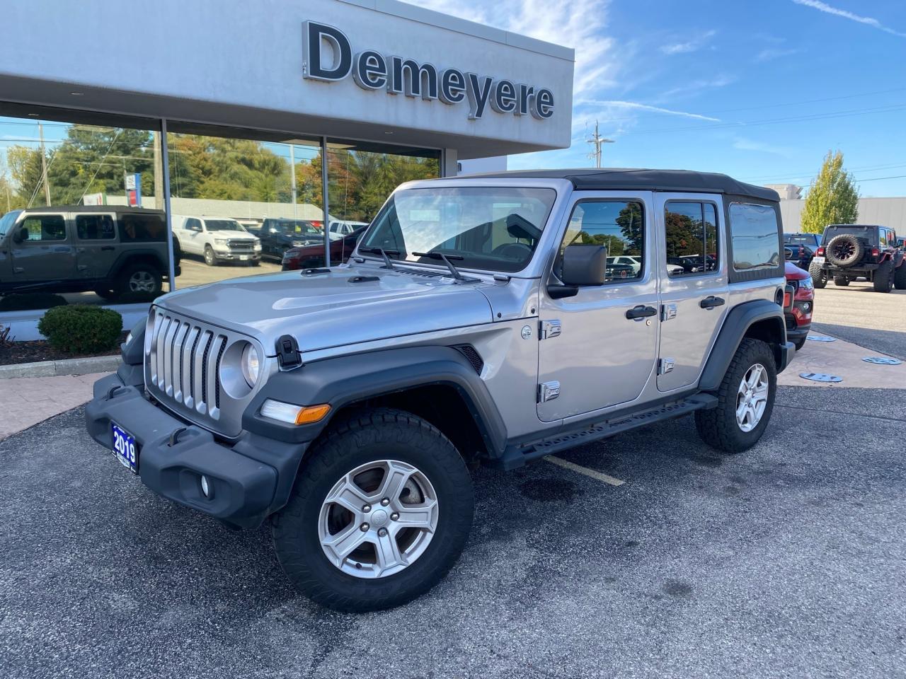 2019 Jeep WRANGLER UNLIMITED Sport Photo0