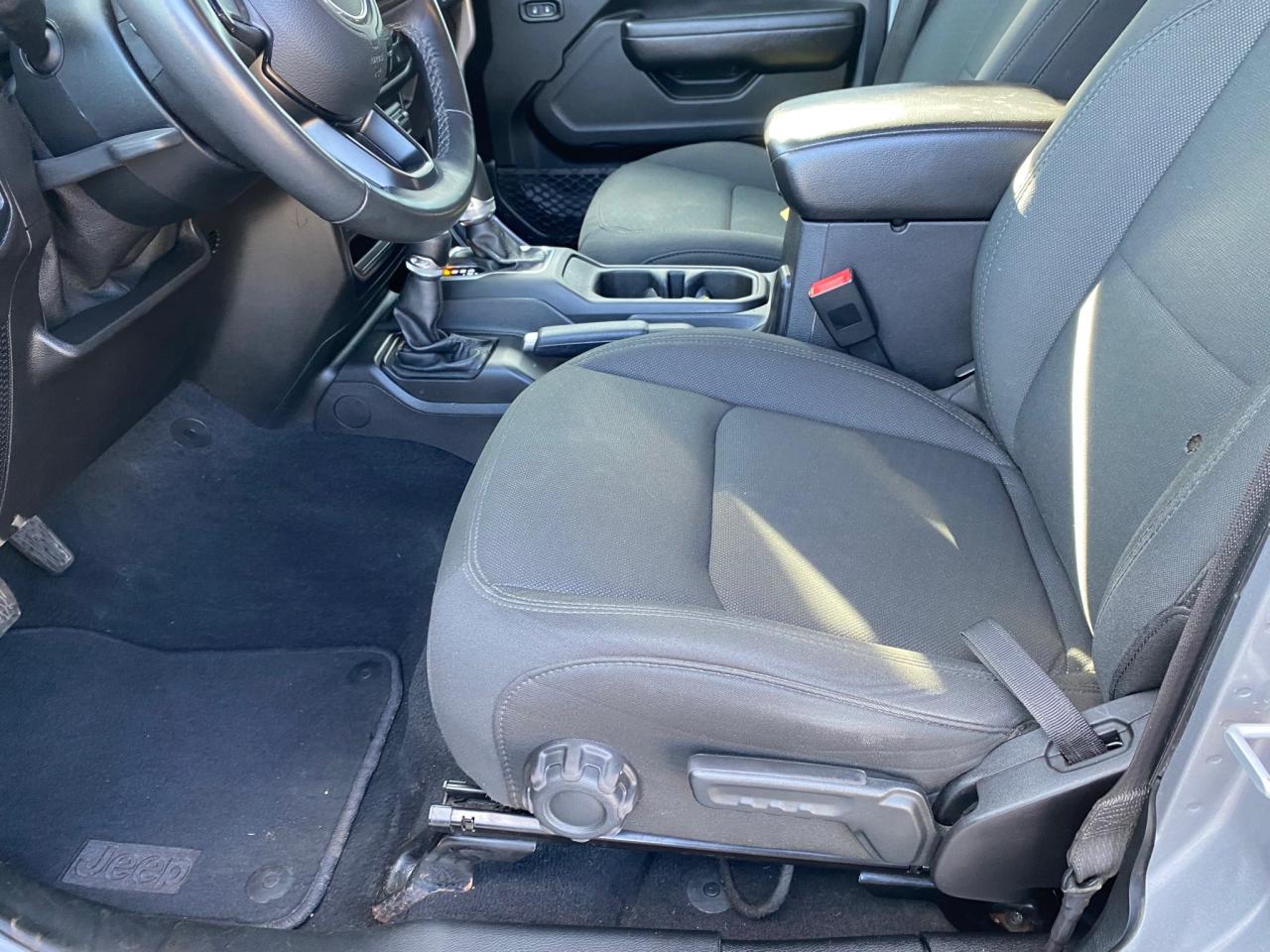 2019 Jeep WRANGLER UNLIMITED Sport Photo