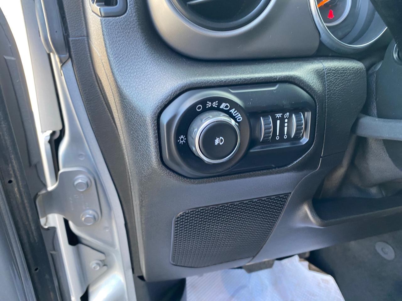 2019 Jeep WRANGLER UNLIMITED Sport Photo