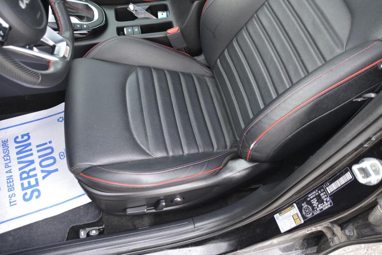 2023 Kia Forte GT Photo