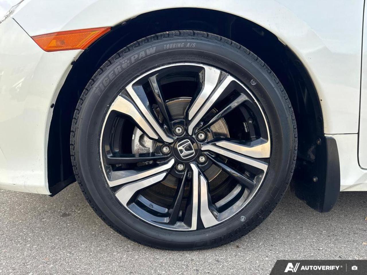 2017 Honda Civic Sedan Touring   Sunroof   Navi   Leather   Carplay Photo