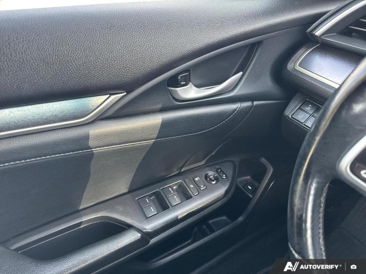 2017 Honda Civic Sedan Touring   Sunroof   Navi   Leather   Carplay Photo