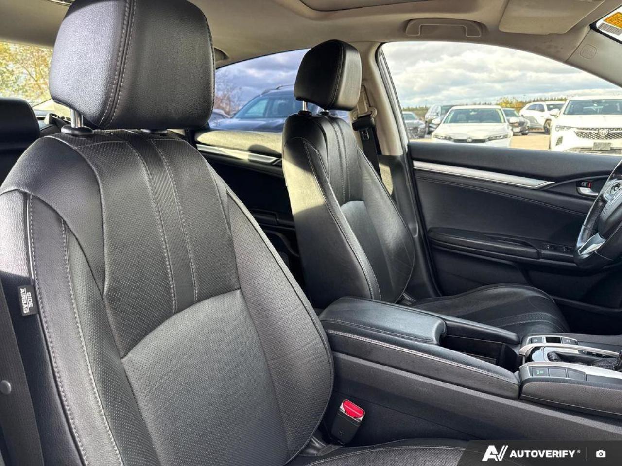 2017 Honda Civic Sedan Touring   Sunroof   Navi   Leather   Carplay Photo