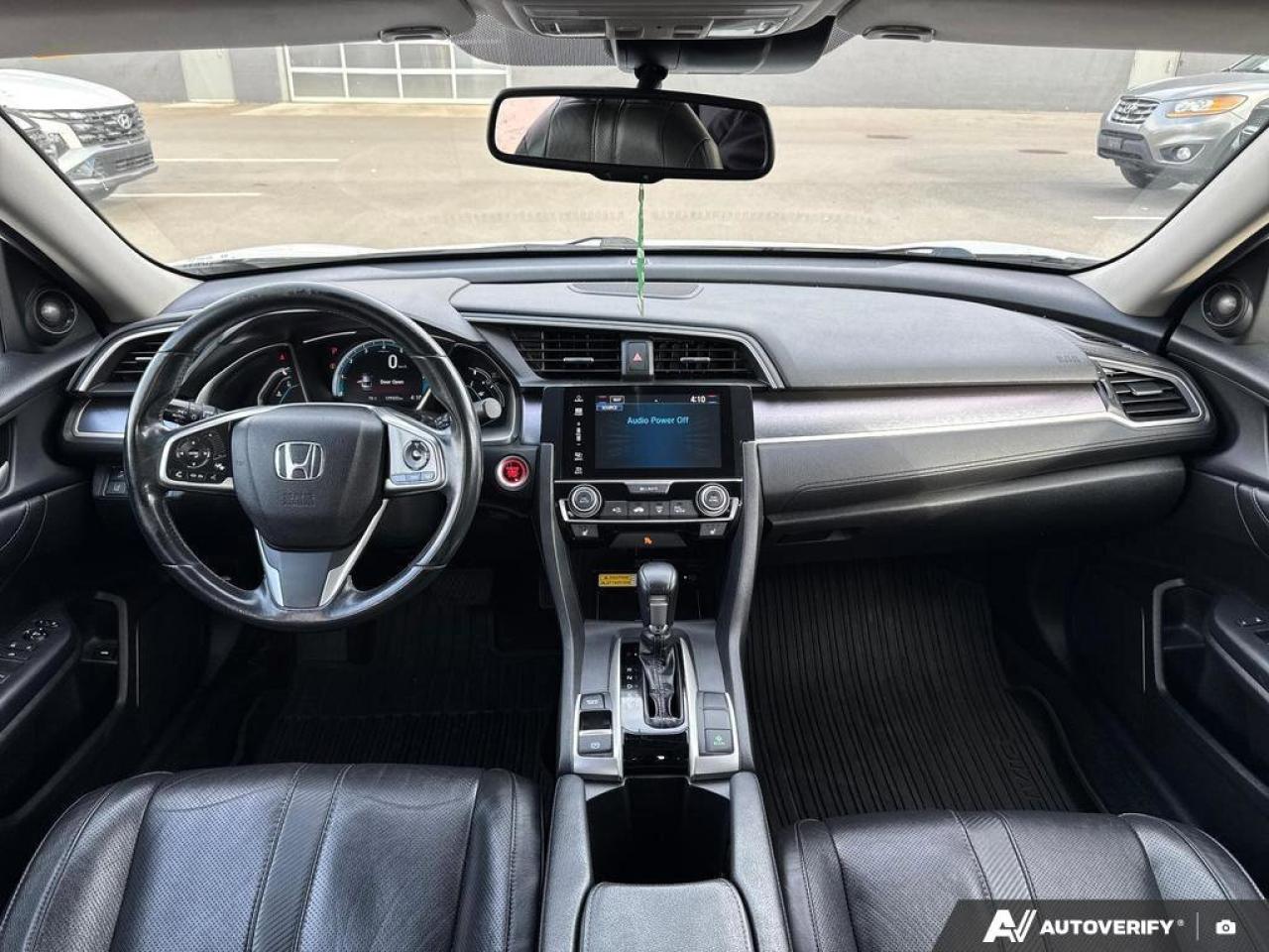 2017 Honda Civic Sedan Touring   Sunroof   Navi   Leather   Carplay Photo